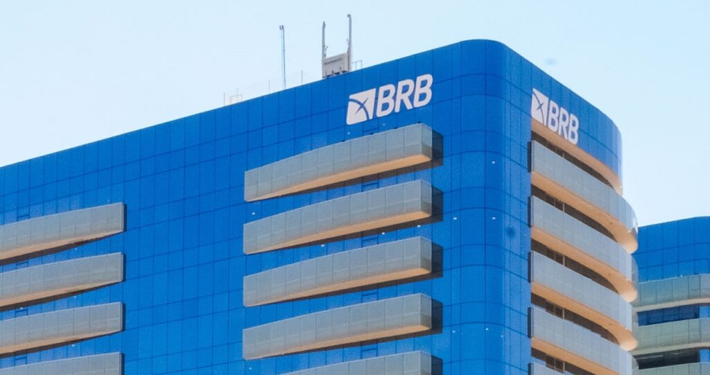 Justiça afasta presidente do BRB por envolvimento com Banco Master