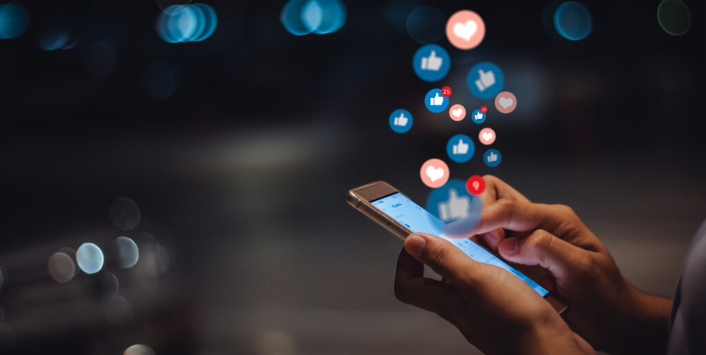 Vivian Ritter — A corrida das trends: por que seguimos tudo tão rápido nas redes sociais?