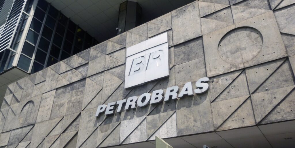 Petroleiros decretam greve nacional para a próxima segunda