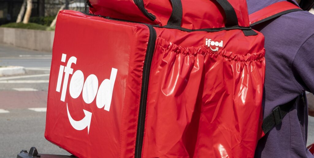 iFood fecha 2025 com R$ 744 milhões investidos em incentivos financeiros, pontos de apoio e bem-estar dos entregadores