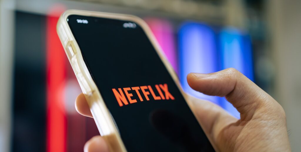 Netflix adquire Warner Bros em acordo histórico de US$ 72 bi