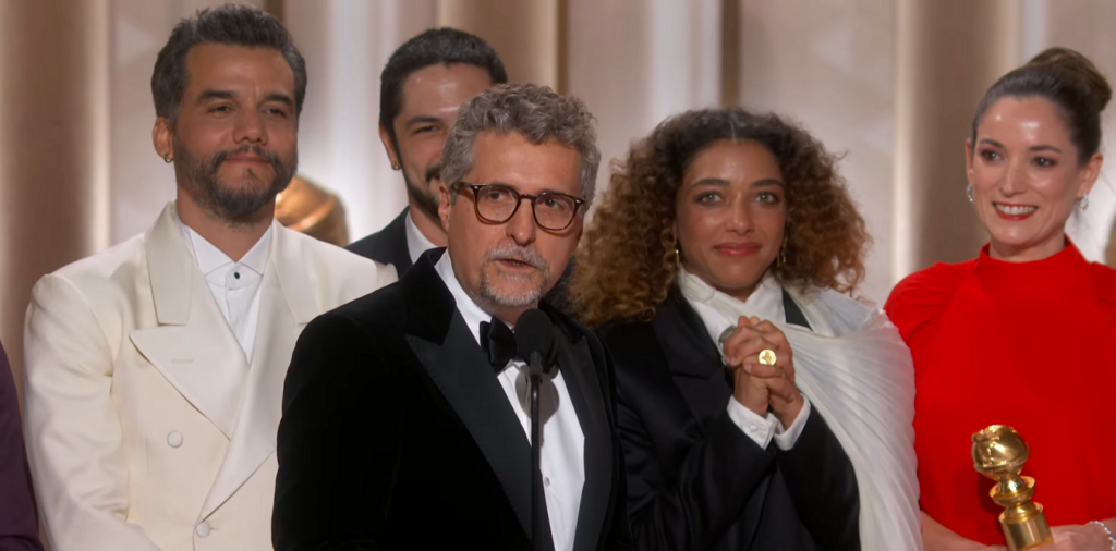 ‘O Agente Secreto’ faz história e leva dois prêmios inéditos para o Brasil no Globo de Ouro