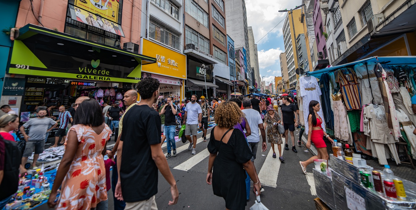 Pesquisa diz que 73% dos brasileiros apoiam fim da escala 6×1