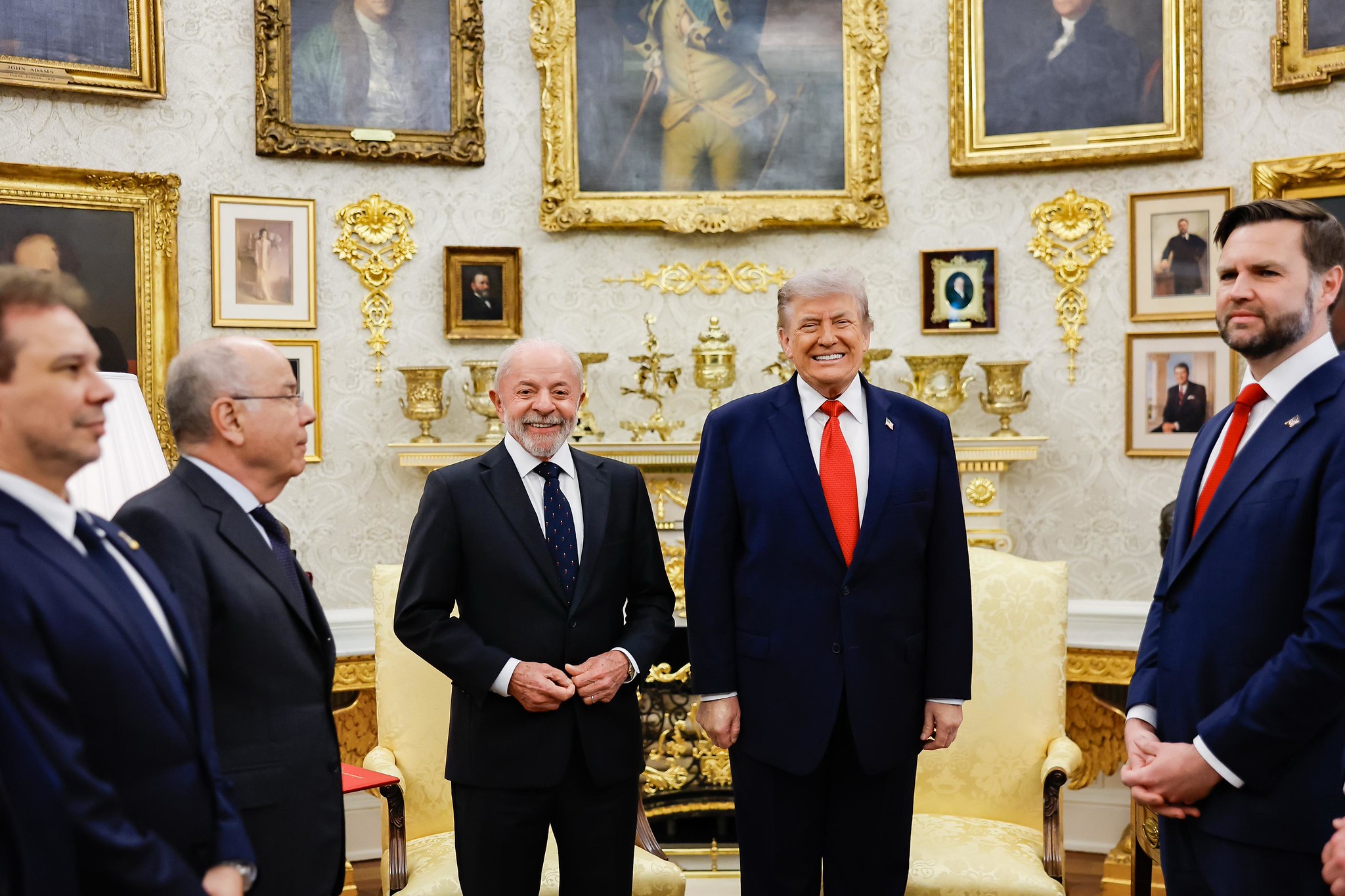 Lula negocia “trégua” nos EUA e evita novas tarifas após reunião com Trump
