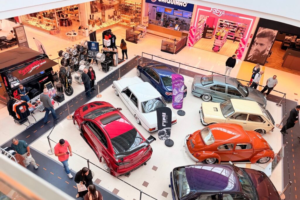 Shopping São José recebe primeira exposição indoor do Brasil com um dragster de 10 metros