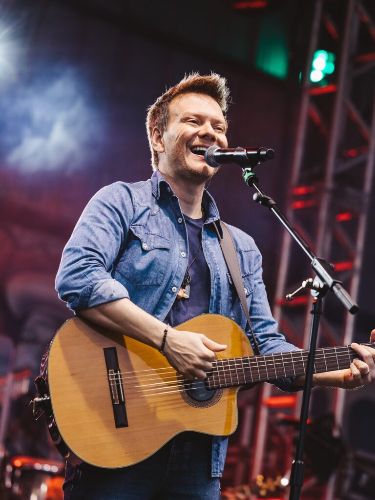 Festival Tempo Bom irá reunir Michel Teló, César Menotti & Fabiano e João Bosco & Vinícius cantando juntos, num show único com mais de 3 horas de duração em Curitiba